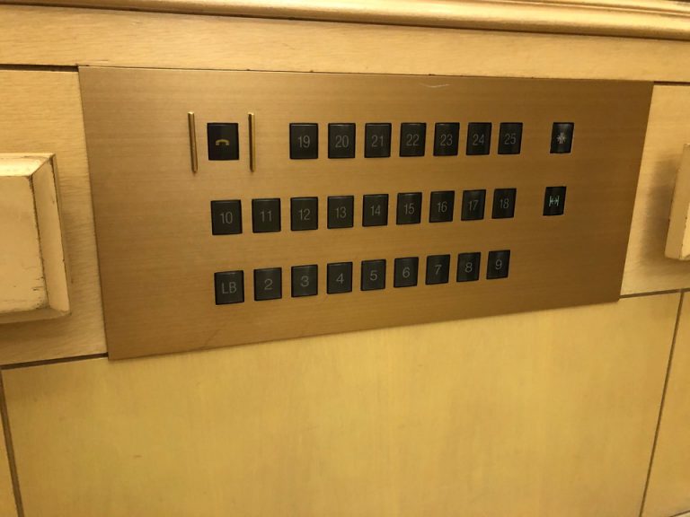階数ボタン