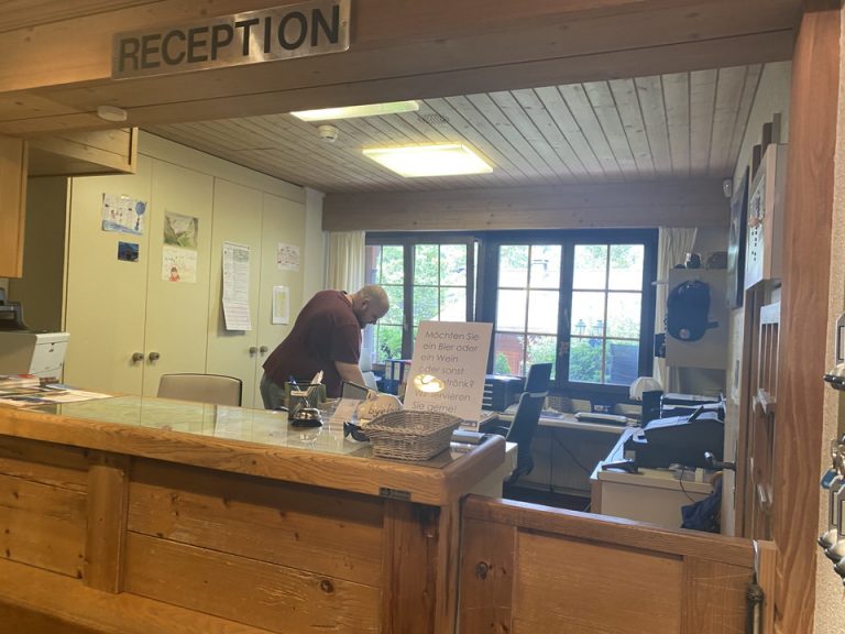 フロントカウンター