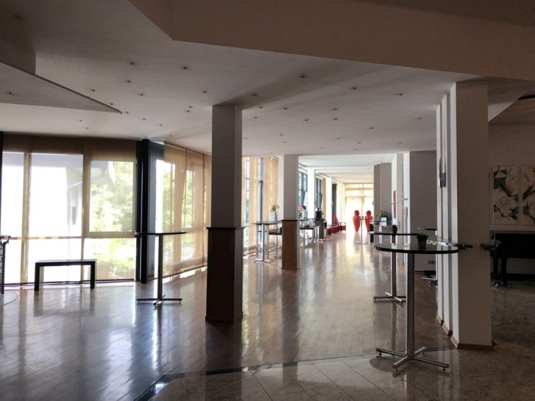 コンフェレンスエリア