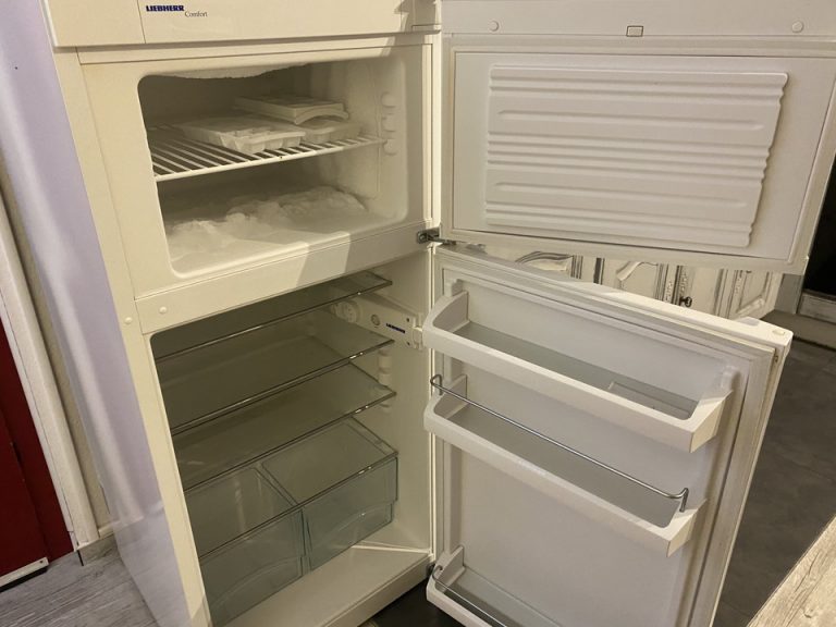 冷蔵庫(開けた状態)2