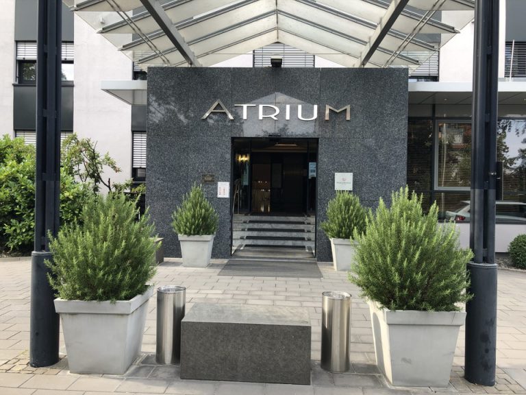 エントランス外観