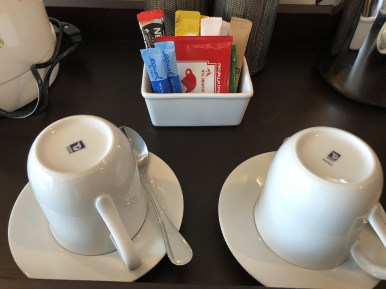 ミニバー・カフェコーナー