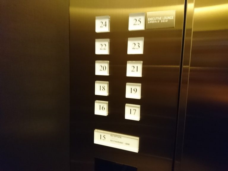 エレベーター階数ボタン(1)