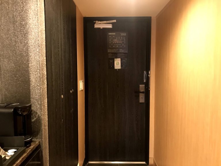 入口ドア内側