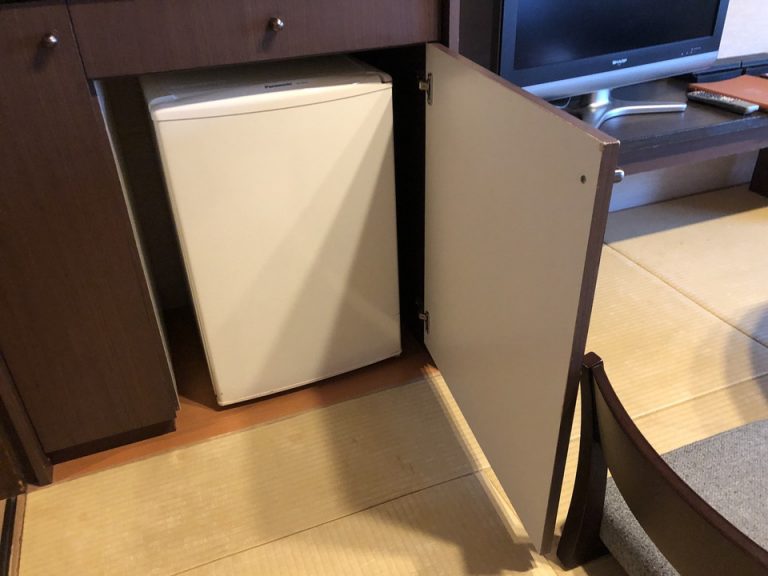 冷蔵庫 閉じた状態1