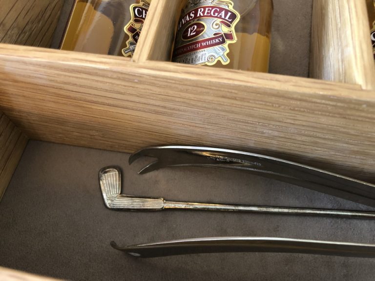 マドラーがゴルフクラブの形