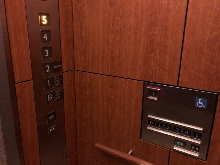 エレベーター(1)