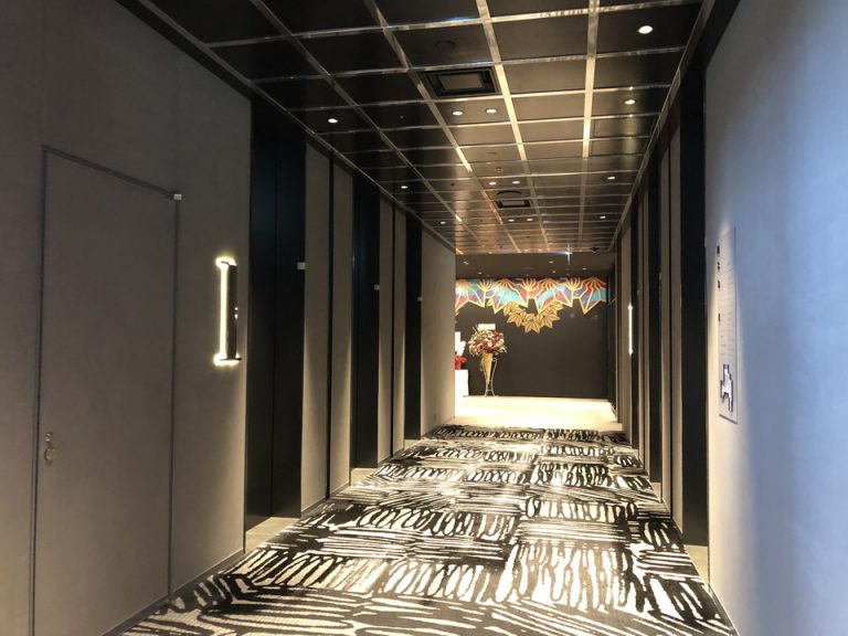 フロント階エレベーターホール(1)