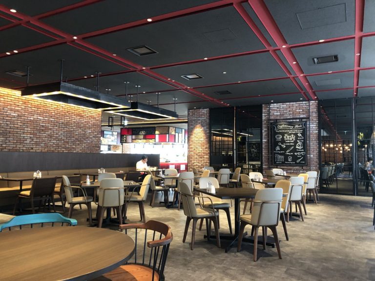 1F レストラン 朝食時(1)