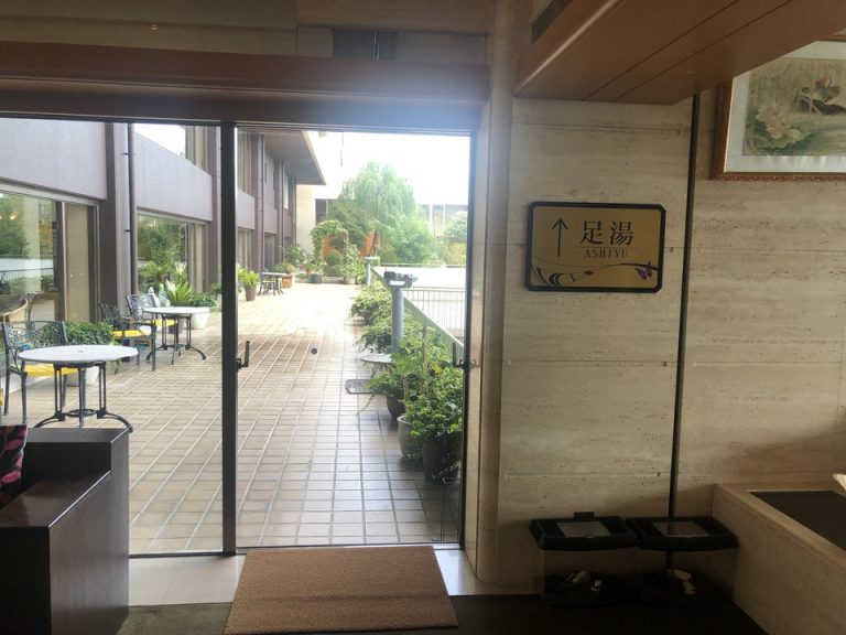 庭への扉