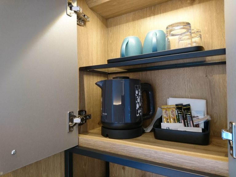 ポット、グラス、カップ