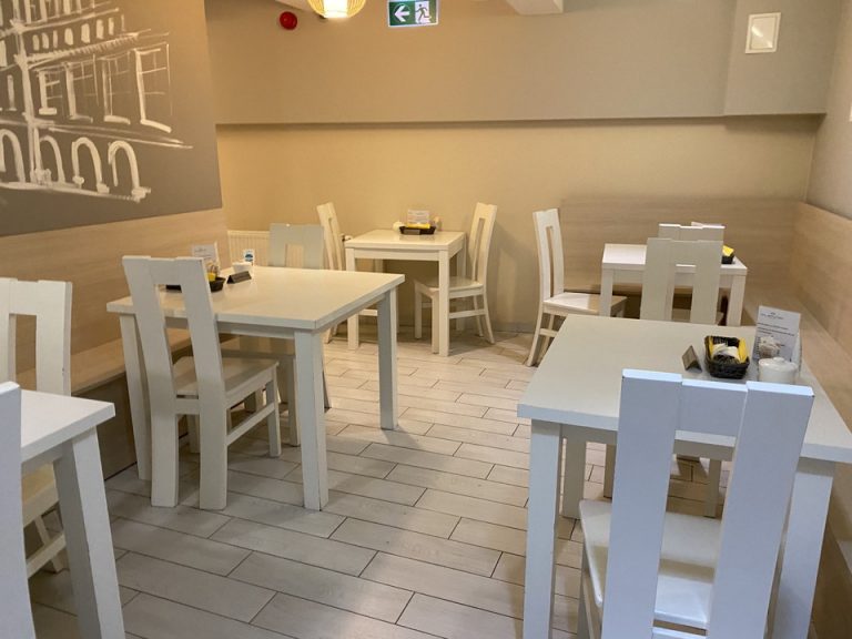 朝食会場入り口