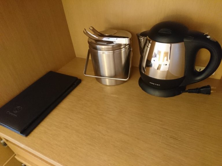 ケトルとアイスペール