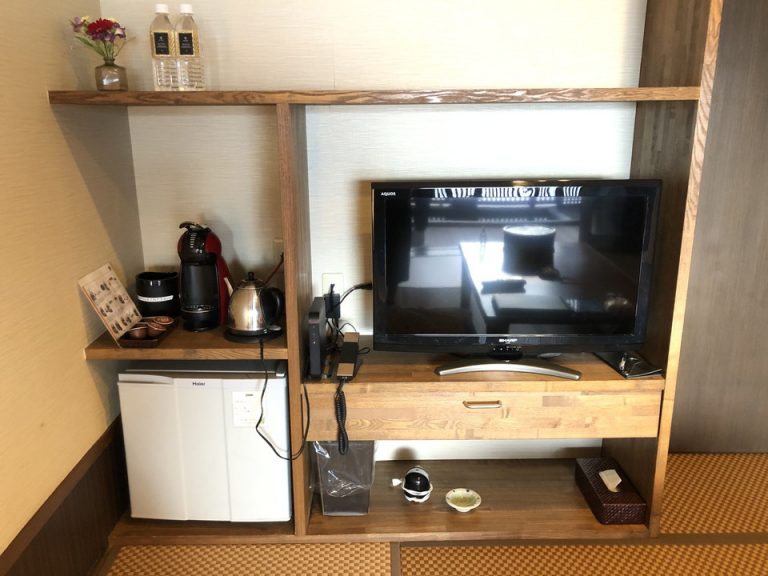 ベッド方向からテレビ