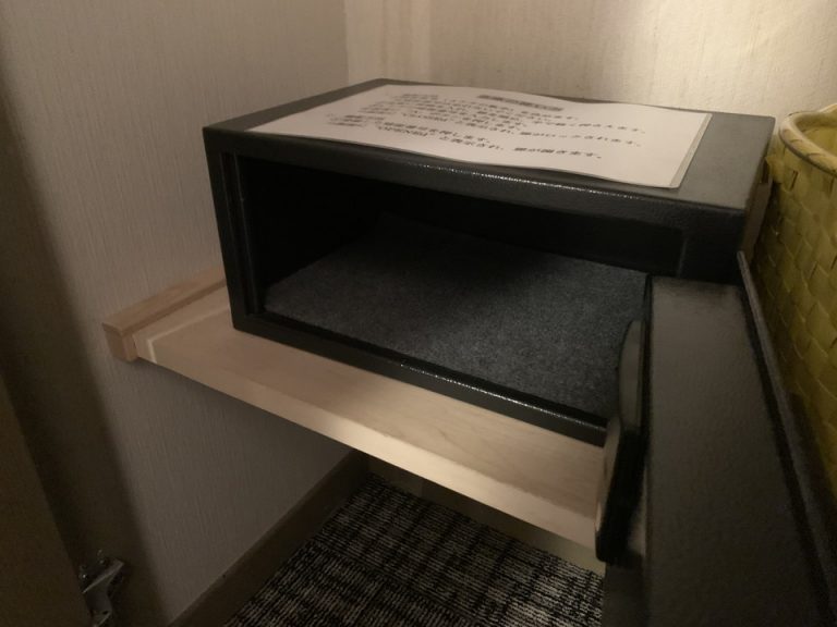 セーフティーボックス(開けた状態)