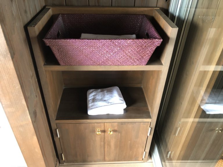 バルコニー(タオル収納)