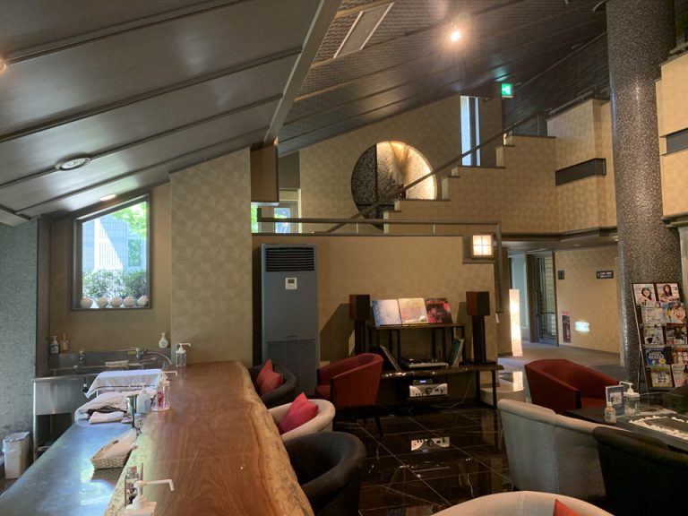 本館_ロビー全体⑵