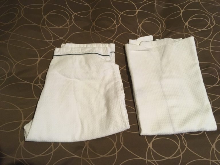 備え付き寝具