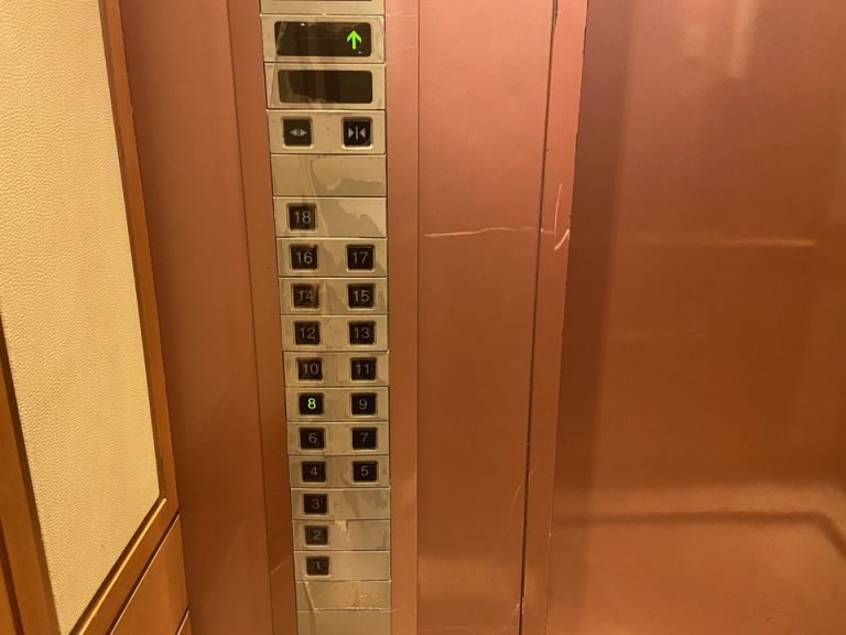 エレベーター回数ボタン