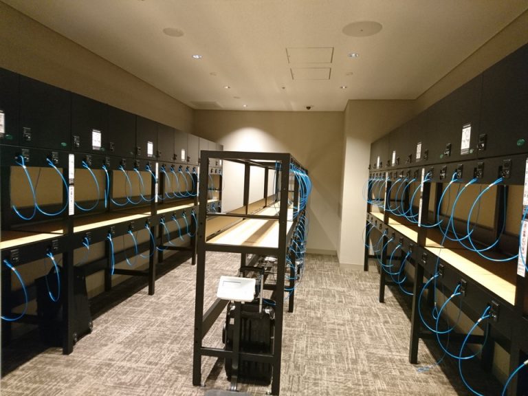 フロント横にバゲージルーム