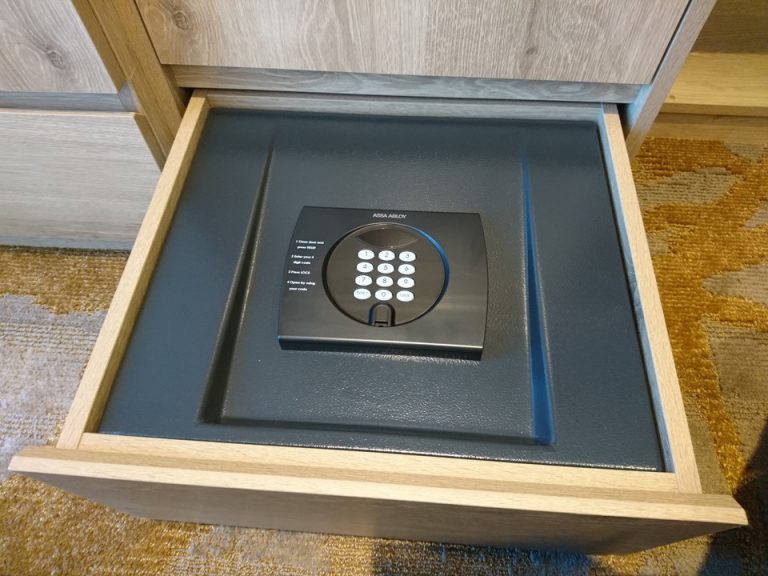 セーフティボックス(閉じた状態)