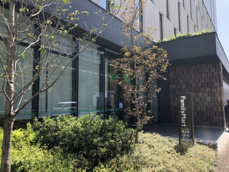 1F コンビニエンスストア(2)