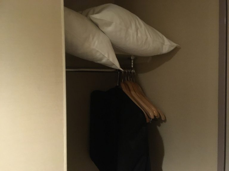 クローゼット1