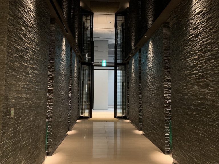 エントランス 廊下