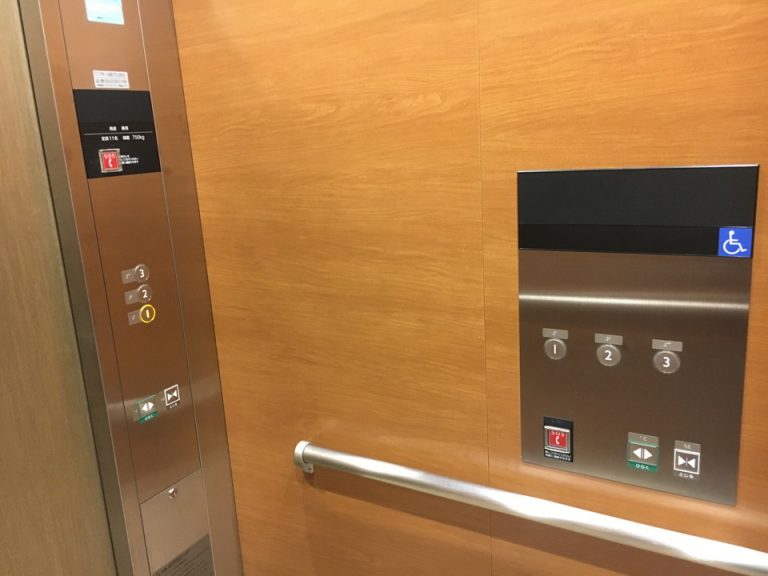 エレベーター 階数ボタン