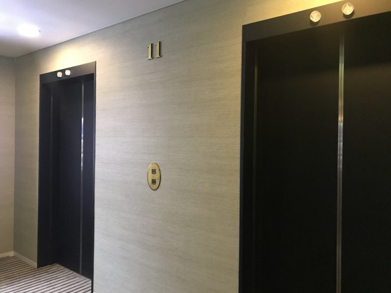 客室エレベーターホール