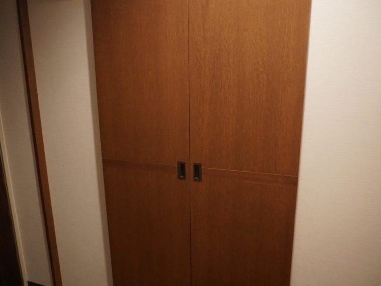 クローゼット閉じた状態