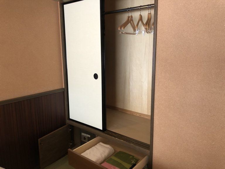 クローゼット開けた状態