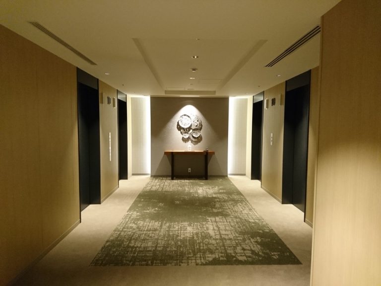 客室階ホール客室階