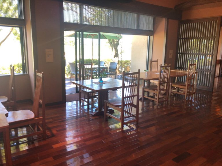 レストラン内観