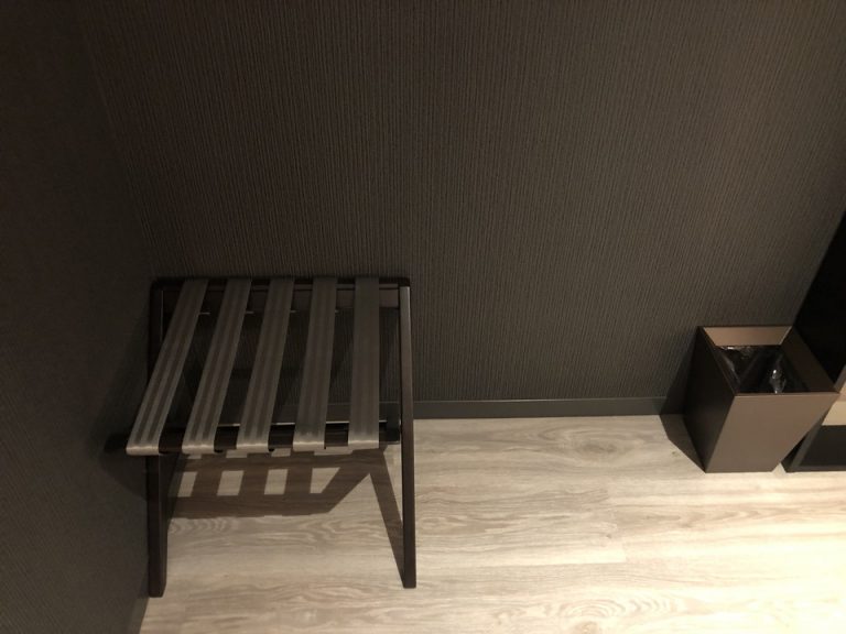 オープンクローゼット バゲージラック