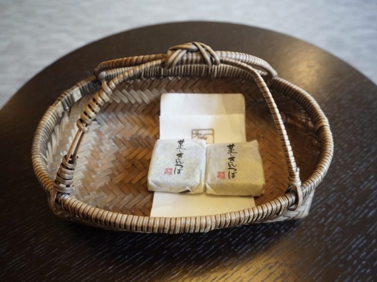 客室内お茶請け
