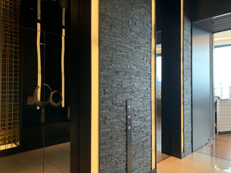 ロビー前 エレベーター