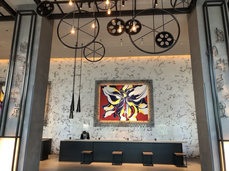 フロント・ロビー