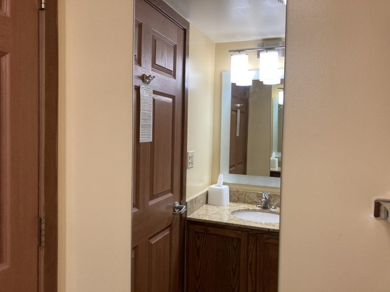 バスルーム姿見3