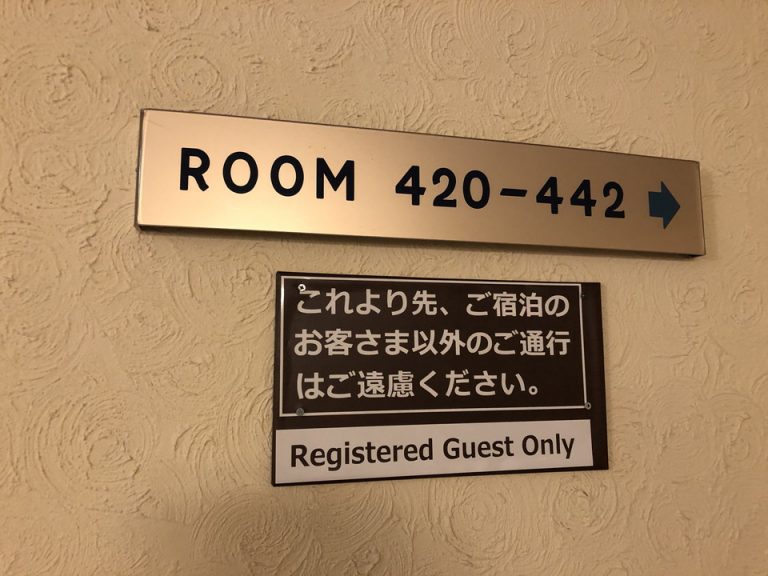 客室階 エレベーターホール