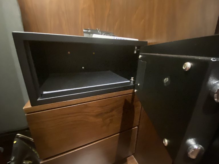 セーフティボックス開けた状態