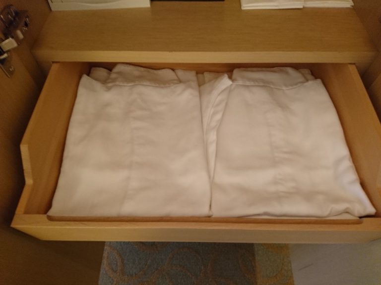 ツーピースのパジャマ