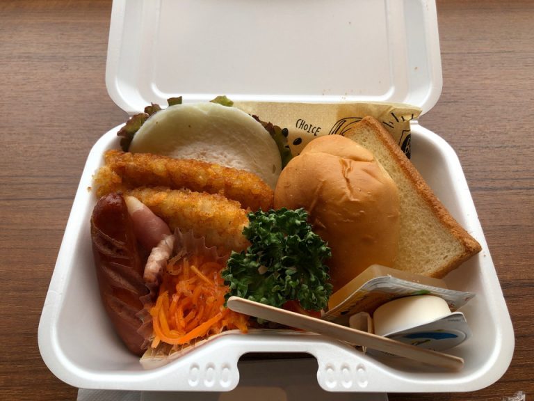 朝食