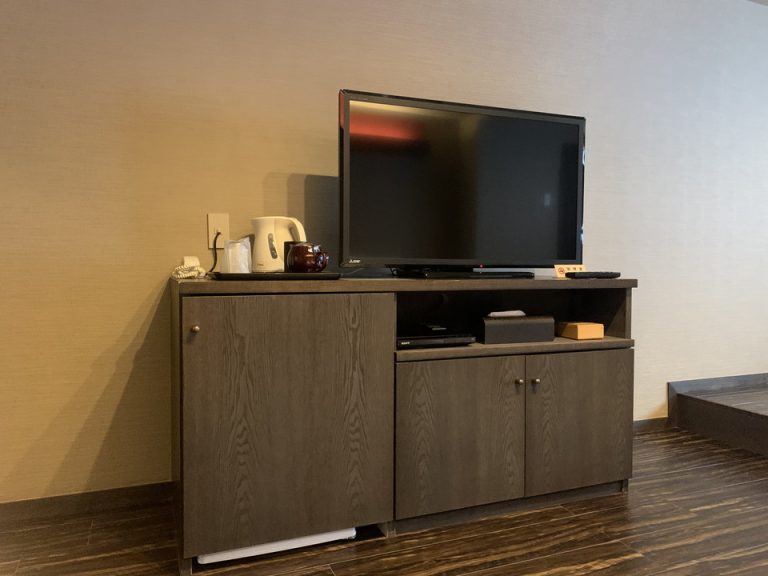 ベッド方向からTV