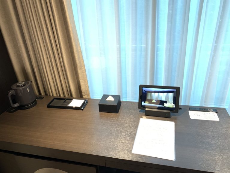 サイドテーブル(1)