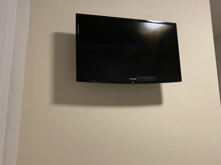 ベッド方向からTV2