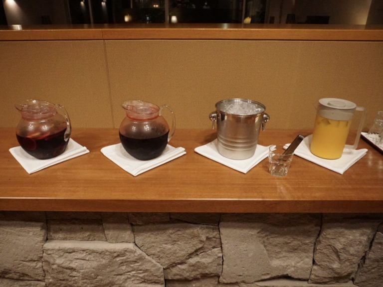 夜のドリンクコーナー