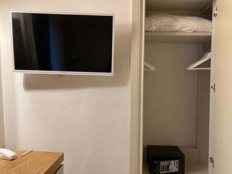 クローゼット(開けた状態)