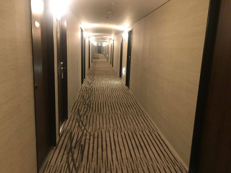 客室廊下(1)