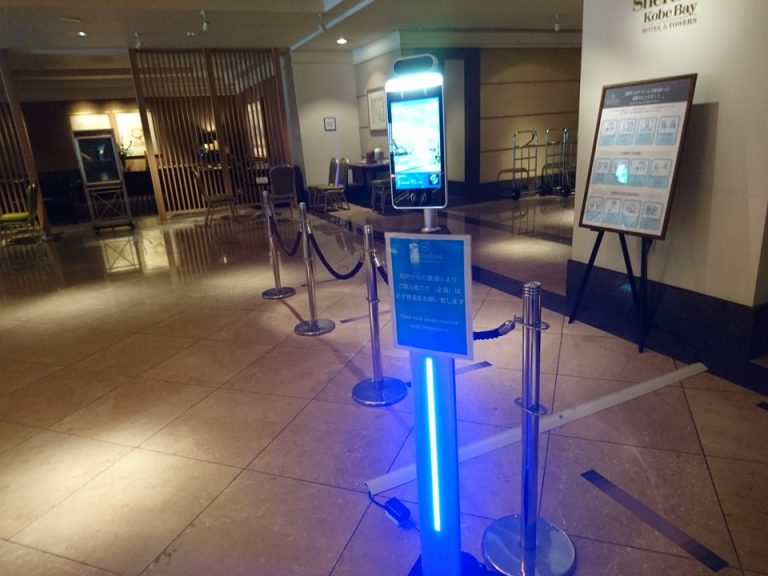 フロント前の検温